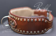 Charger l'image dans la galerie, Collar with rivets for large dogs