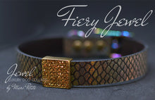 Charger l'image dans la galerie, Holographic Luxury Dog Collar by Marc Petite