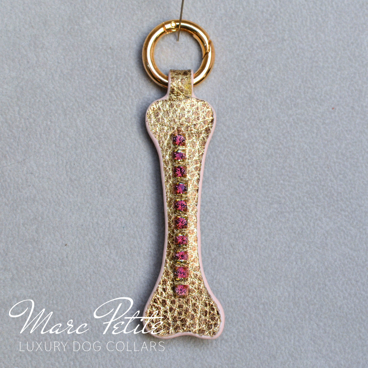 Porte-clés en os doré