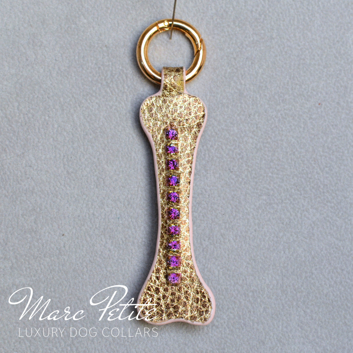 Porte-clés en os doré